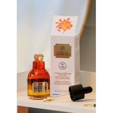 The Body Shop Oils of Life™ Intensely Revitalising Facial Oil 30ml